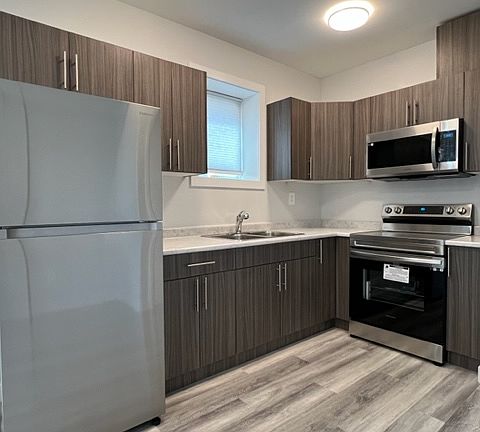 4th image of 484 Woolf Bnd