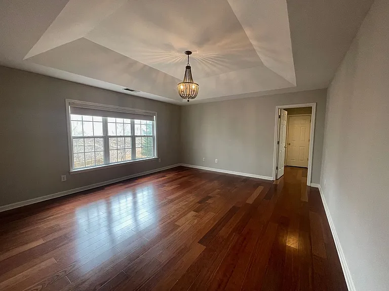11310 Crossington Rd — Photo 19