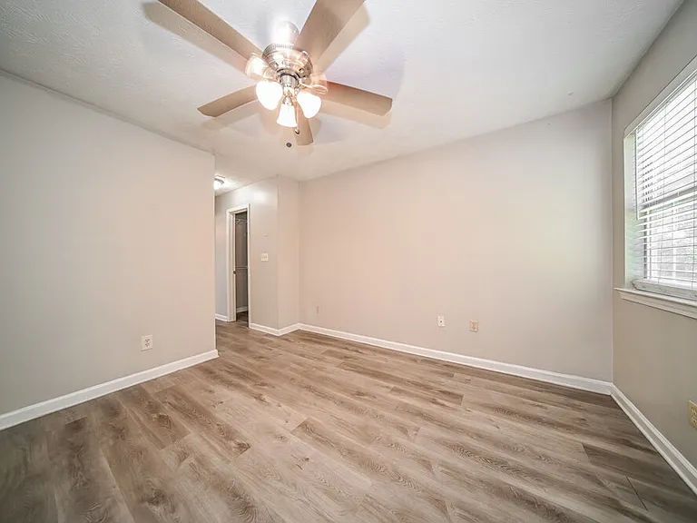 204 Adam Cir — Photo 10