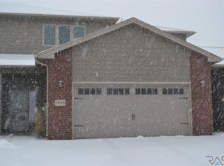 7545 S Grand Arbor Pl, Sioux Falls, SD 57108