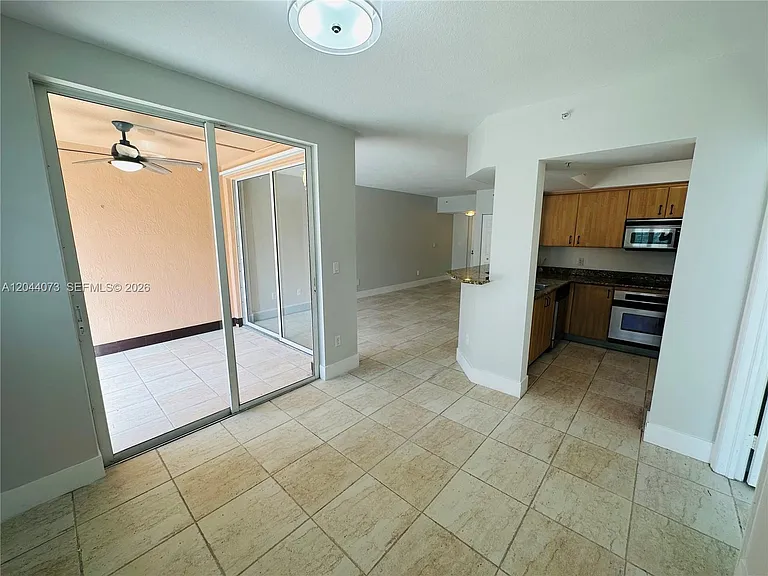 140 Meridian Ave #314 — Photo 24