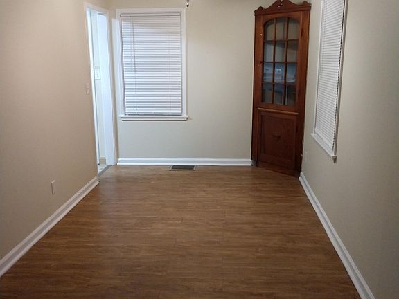 4th image of 7334 Clovernook Ave