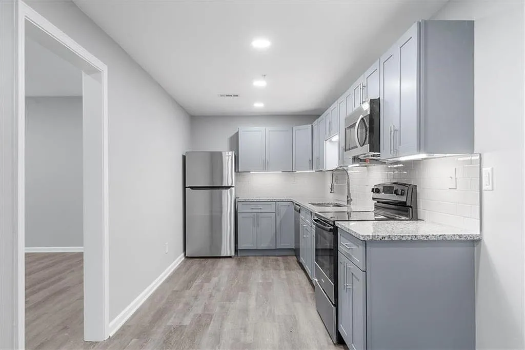 2 bed, 2.0 bath, 1500 sqft, $2,000 — Photo 4