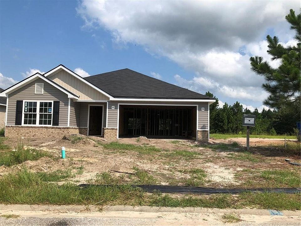1st image of 208 Roswell Dr E