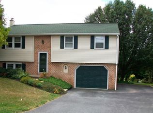 4431 Division Hwy, East Earl, PA 17519
