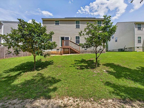 2nd image of 135 Hammock Dr