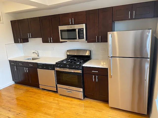 1555 N Mohawk St #2A — Photo 3