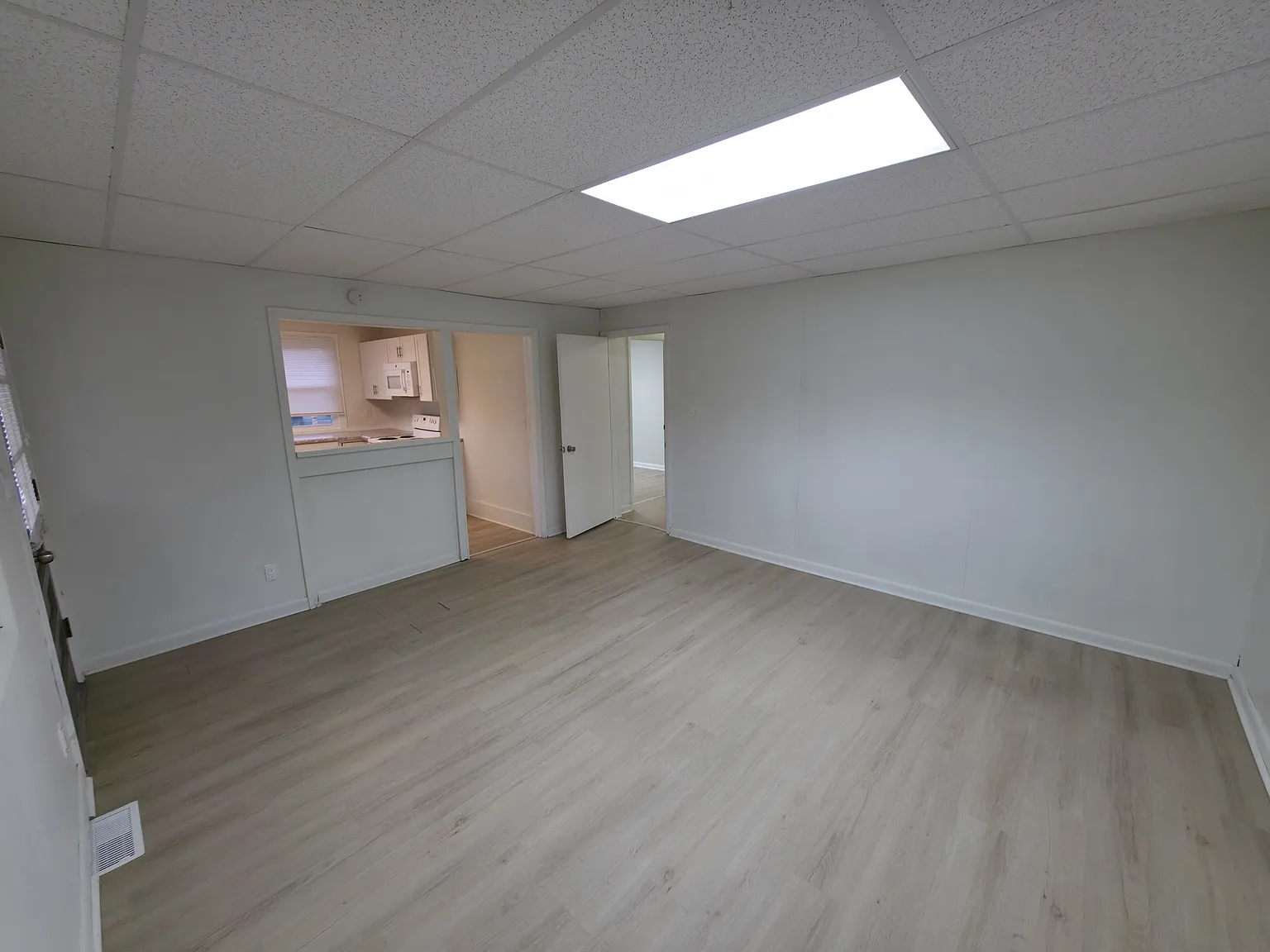 3 bed, 1200 sqft, $1,500 — Photo 4