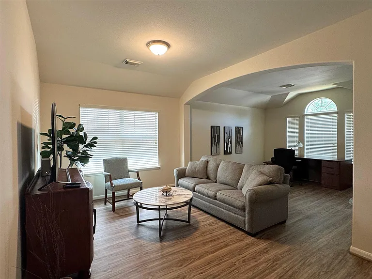 21818 Saragosa Pond Ln — Photo 2