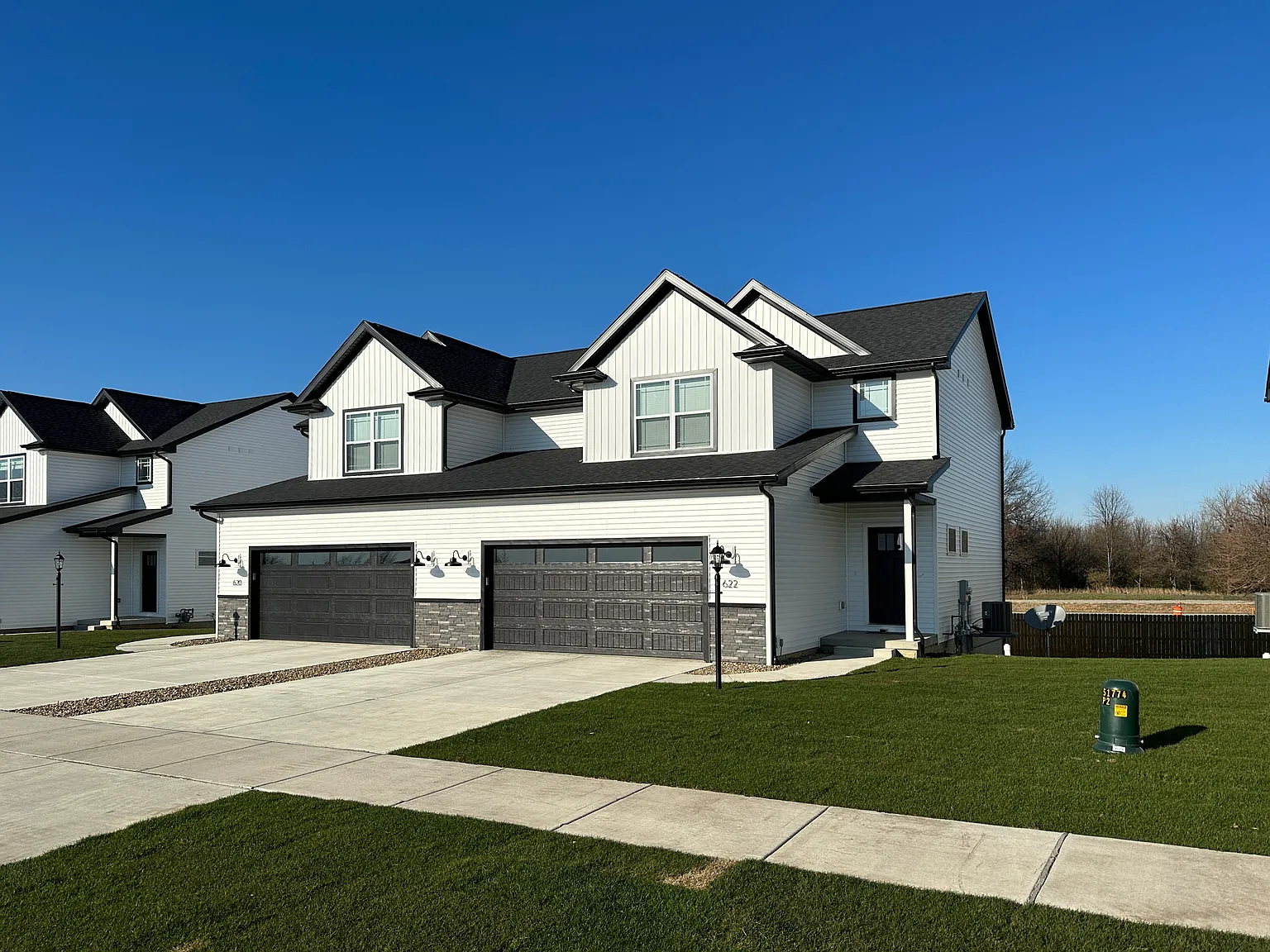 4 bed, 3.5 bath, 2244 sqft, $2,950 — Photo 3