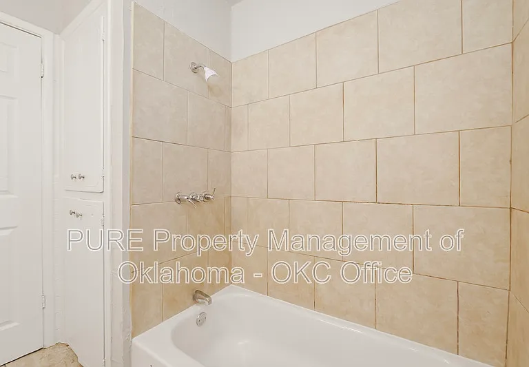 1301 NW 102nd St — Photo 11