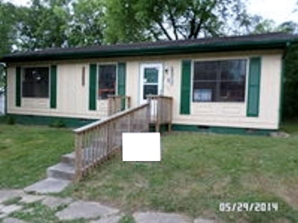 1st image of 1205 NE Kenyon St