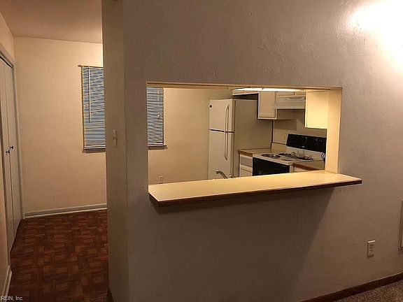 5th image of 1521 E Ocean View Ave APT 202