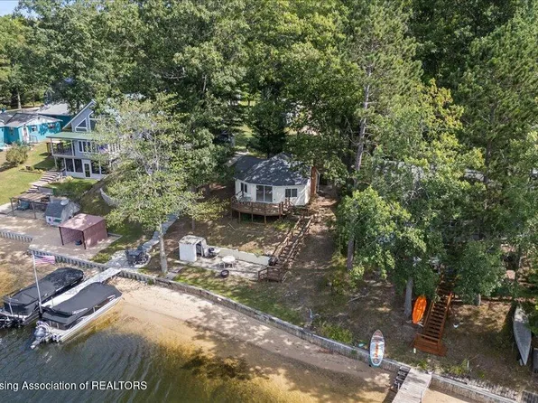 646 Forest Blvd, Lake, MI 48632