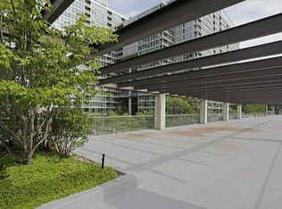 9715 Woods Dr UNIT 1405, Skokie, IL 60077