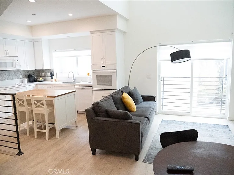 1187 Crenshaw Blvd #102 — Photo 16