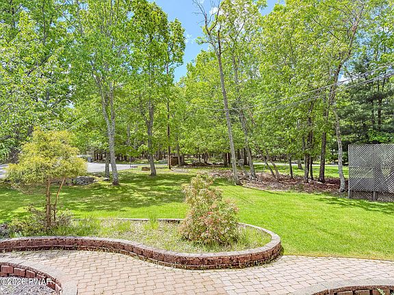 4th image of 106 Quarry Ln