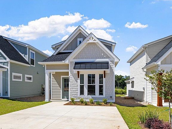 3rd image of 3665 Meadow Vista Ln