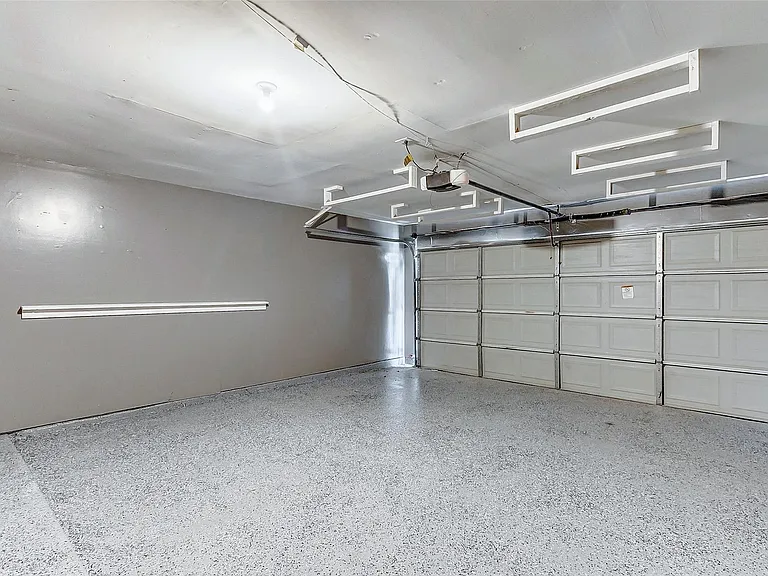 8410 Fawn Wind Ct — Photo 27