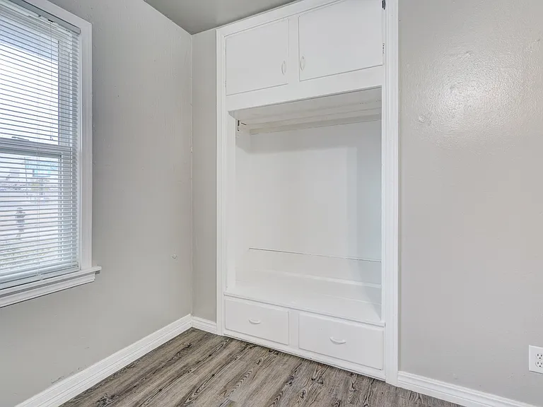 2845 Cambridge Ct — Photo 27