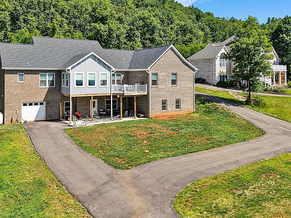 5th image of 478 Summit Dr