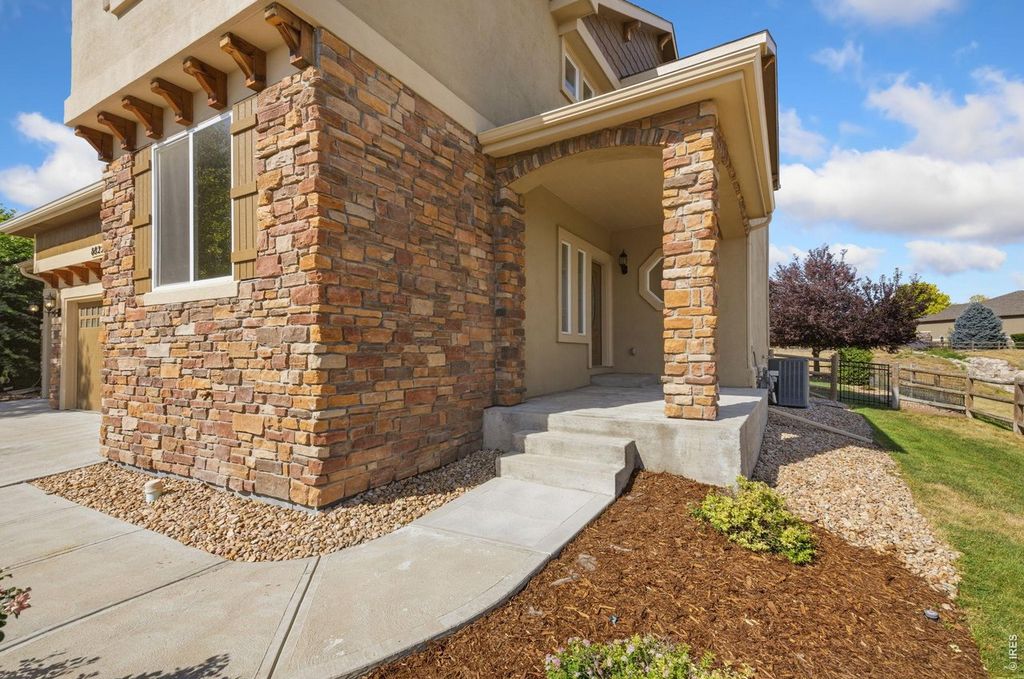 8825 Blackwood Dr