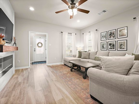 4th image of 23419 Ruger Dr