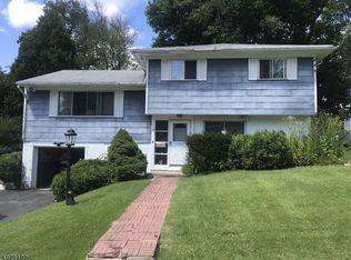 65 Taylor St, Dover, NJ 07801