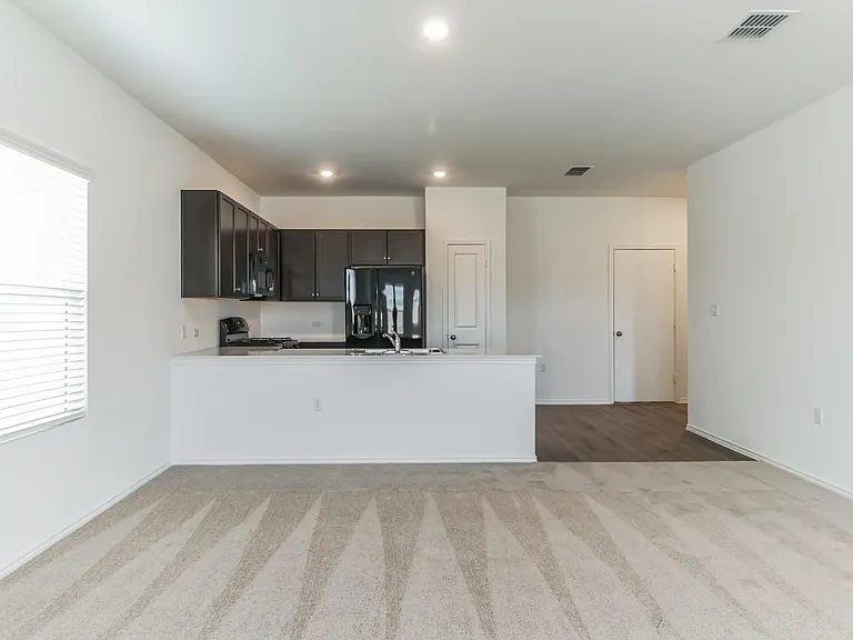 2808 Schwartz Ln — Photo 7