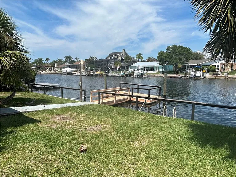 4149 Floramar Ter — Photo 25