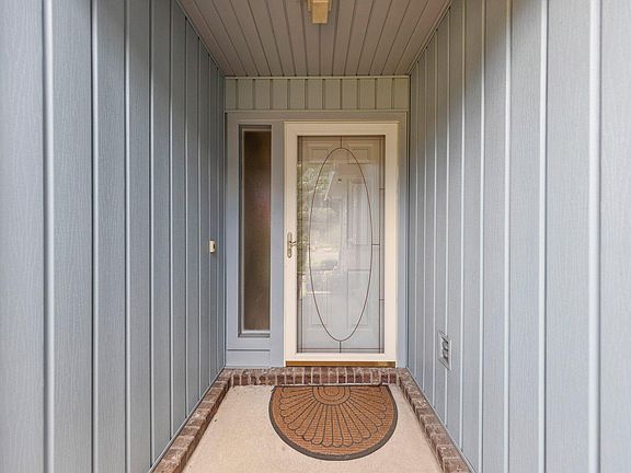 4th image of 232 Karen Ct