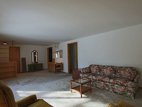 2nd image of 273 Parkridge Dr