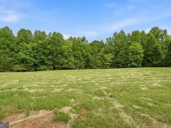 2 Hyalite Rd E, Dahlonega, GA 30533