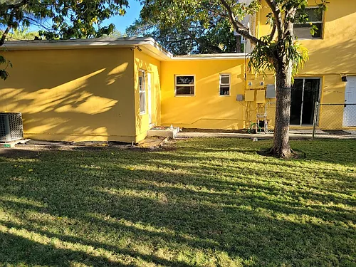 655 NE 122nd St Photo 1