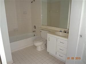 3rd image of 1087 The Pointe Dr