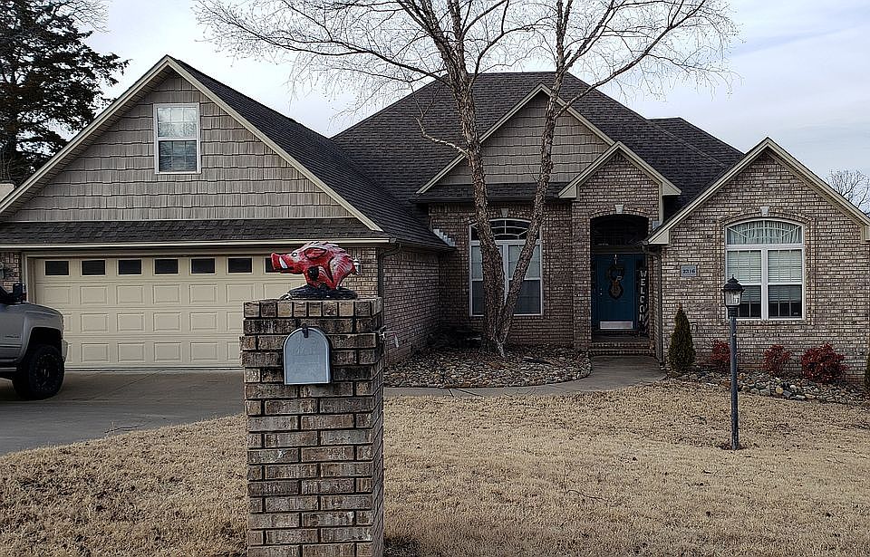 1st image of 2316 Parkway Ln