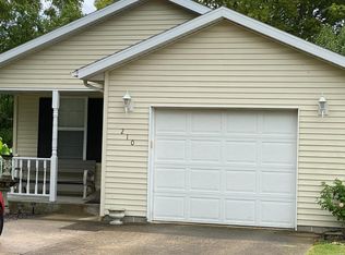 210 Oak St, Waterloo, IL 62298