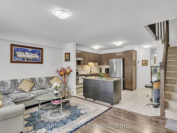 4th image of 44 Arlington Cres