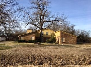 103 Burkett Ln, Red Oak, TX 75154