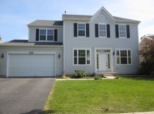 2751 Moraine Valley Rd, Wauconda, IL 60084