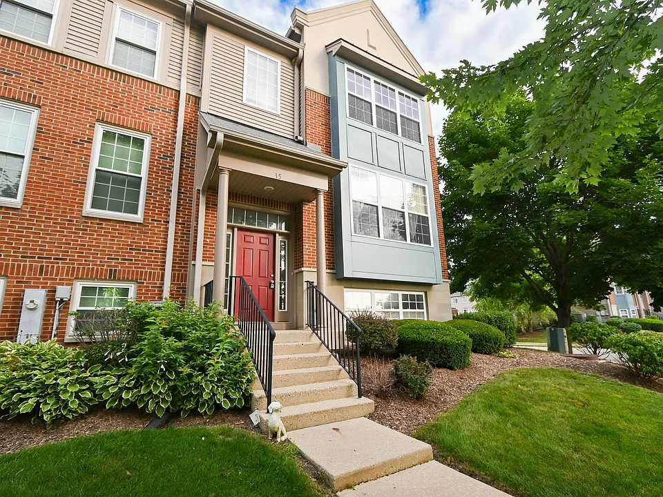 35 Thomas Ct