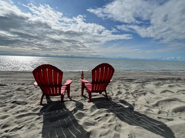28437 Coastline St, Kasilof, AK 99610