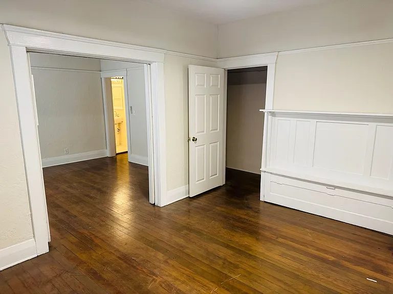 851 Pine Ave — Photo 6