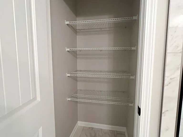 358 Chalet Cir — Photo 25
