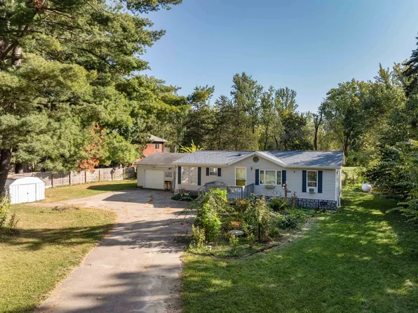W12119 Jenicek Rd, Portage, WI 53901