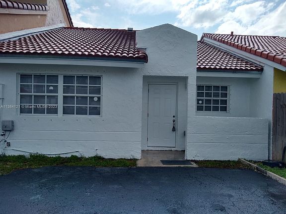 2nd image of 1090 SE 13th Ter #0