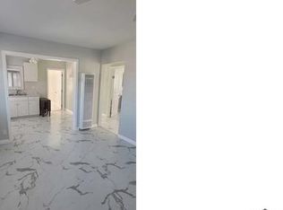 11810 S Main St, Los Angeles, CA 90061
