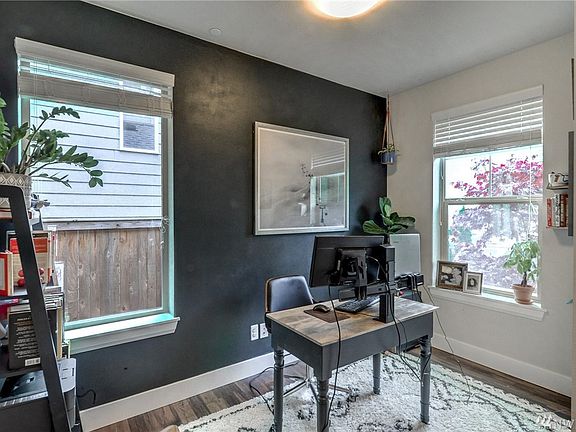 4th image of 1607 148th Pl SW Unit 15