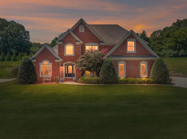 153 Thorncrest Dr, Ringgold, GA 30736