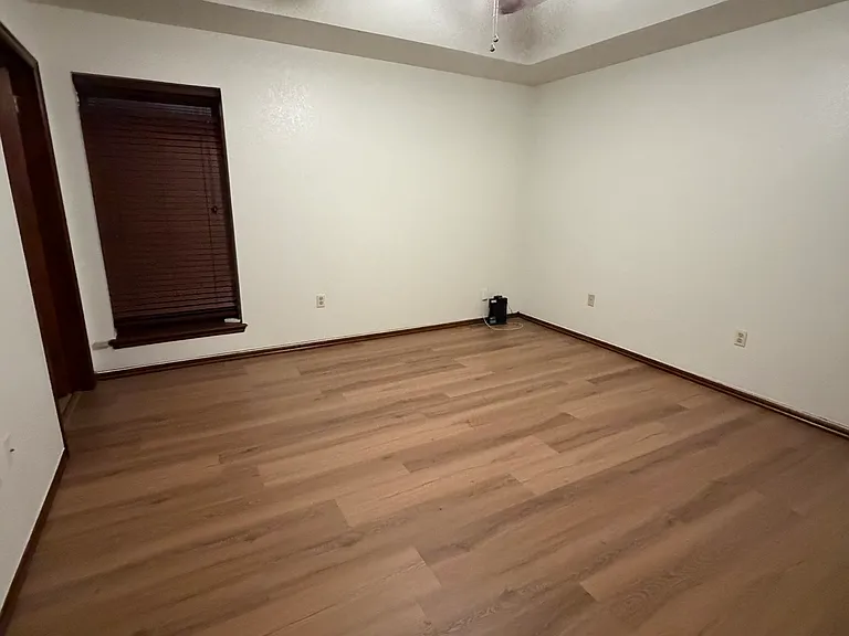 3300 Homestead Ct — Photo 11